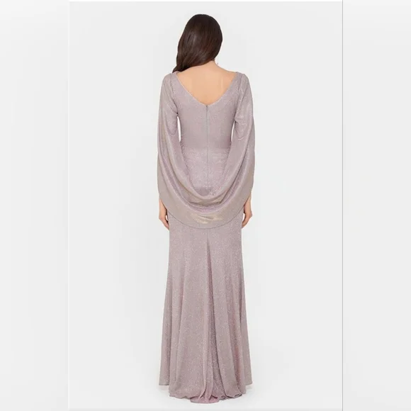 Women's clothing (A246) - Picture 2 of 10